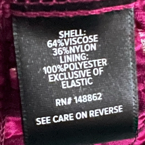 NWT | Torrid | Velvet Smocked Blouson Sleeve Crop Top | Size 2X - Picture 8 of 10